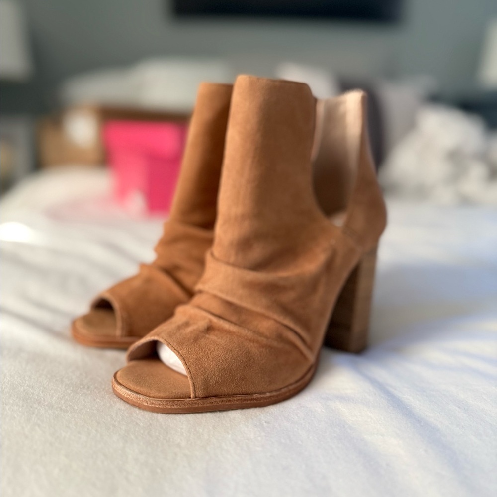 Chinese Laundry Tan Ankle Booties with Peep-Toe and Block Heel
